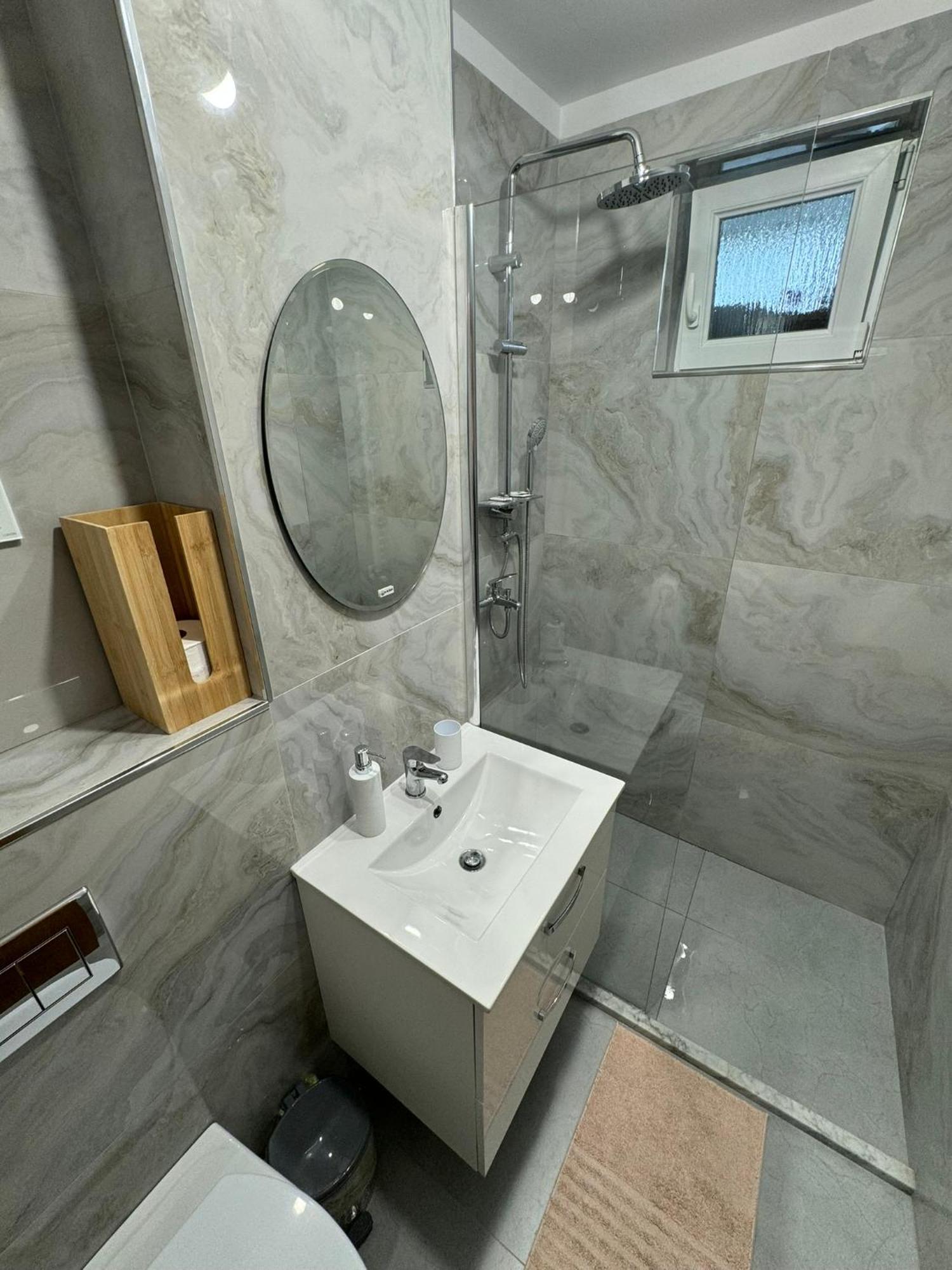 Apartament Central Râmnicu Vâlcea Eksteriør billede